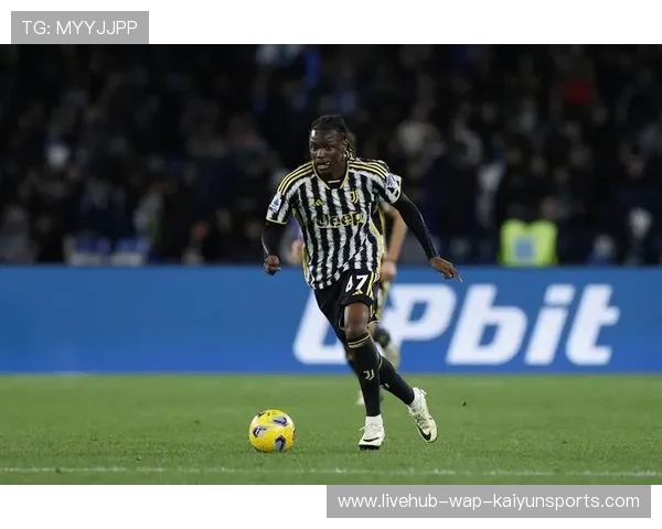 尤文青训守门员：小将学习门线站位与反应扑救