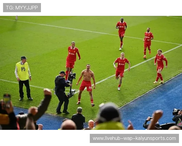 阿诺德：与利物浦重逢仿佛是命中注定，若进球我不会庆祝，阿诺德利物浦母亲照片