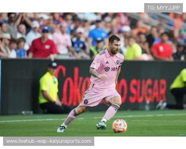 梅西一脚直塞穿心，迈阿密国际瞬间起速，梅西在迈阿密